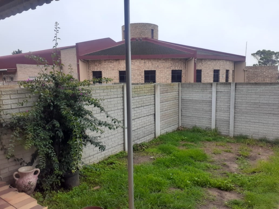 2 Bedroom Property for Sale in Kabega Park Eastern Cape
